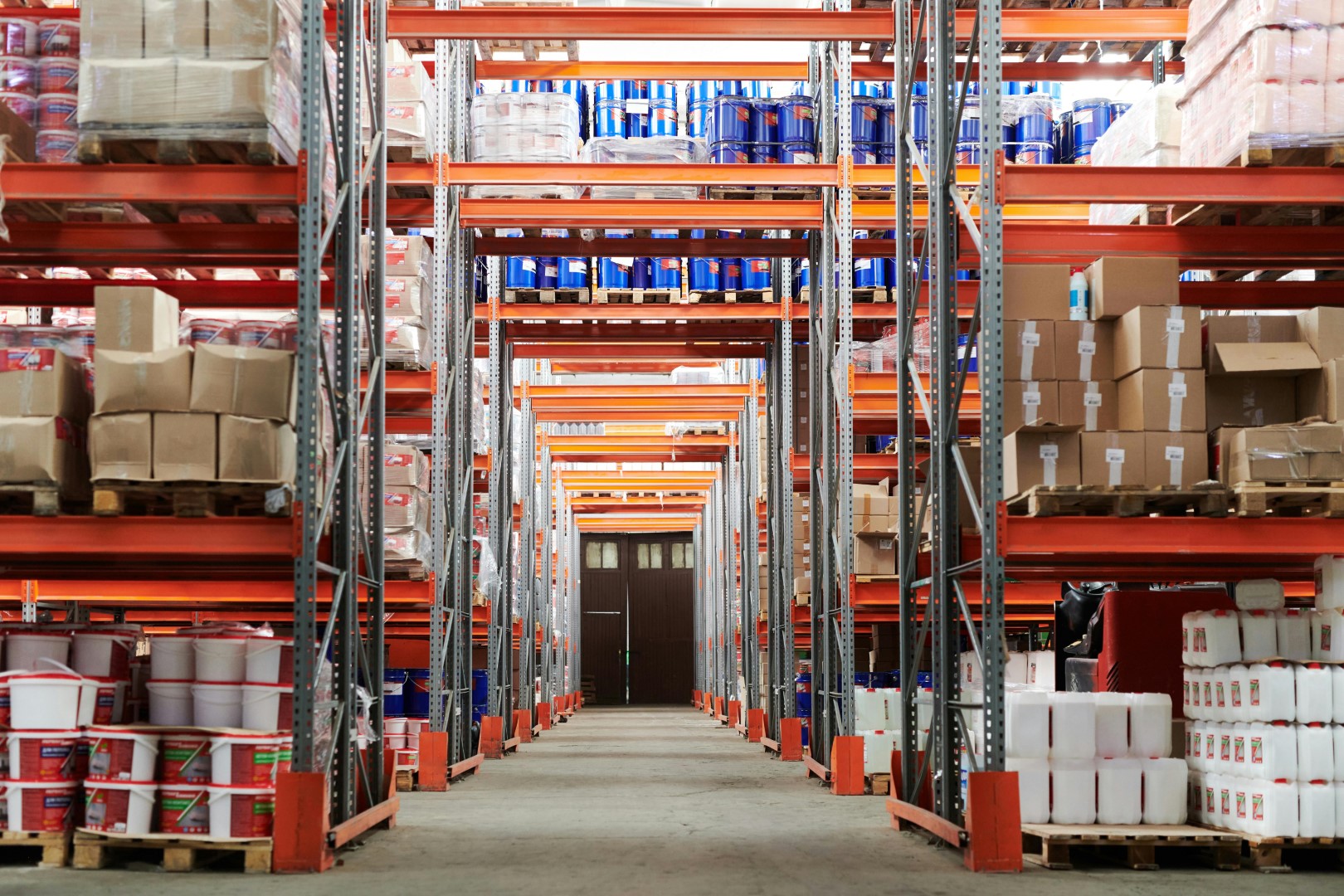 Global bulk commodity sourcing hero image